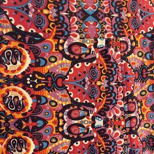 20% off 3+ items LuLaRoe leggings in Tall & Curvy. NEVER WORN!